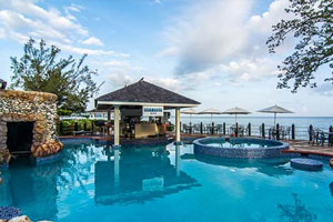 Aquamarina Bar and Grill at Jewel Paradise Cove Beach Resort & Spa 